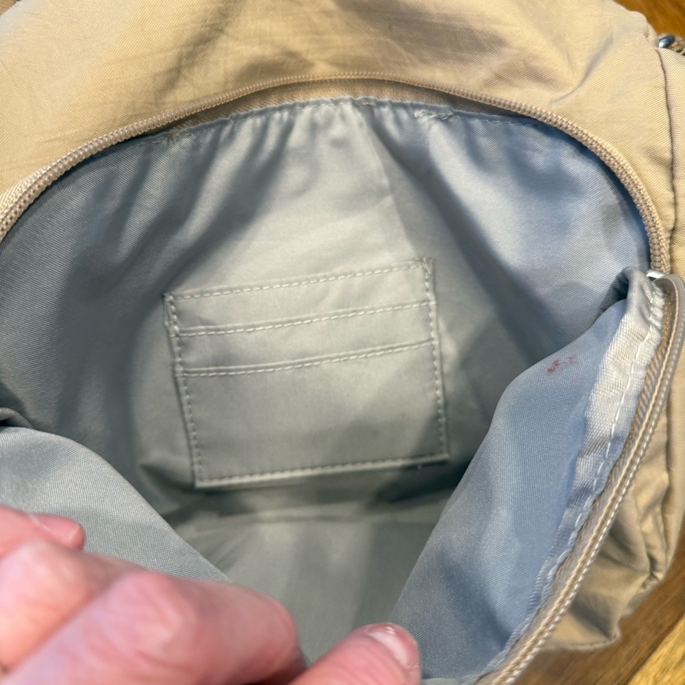 Baggallini Beige crossbody FLAW - Picture 6 of 12